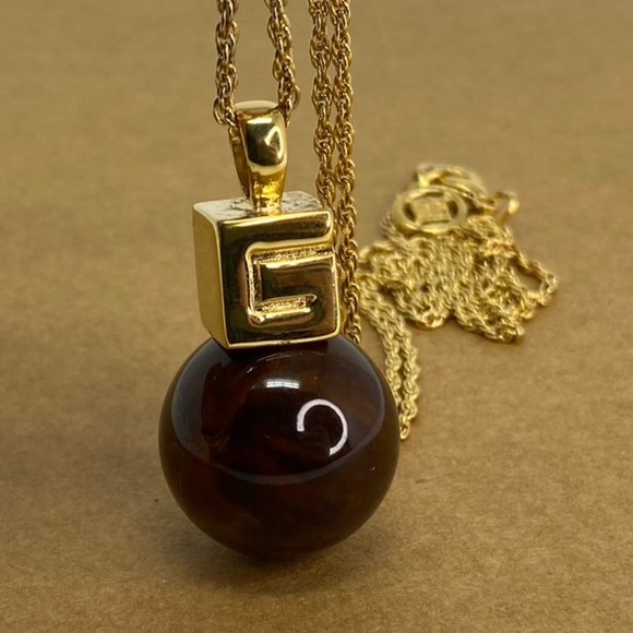 Authentic Vintage Givenchy Pendant Necklace - Picture 2 of 9